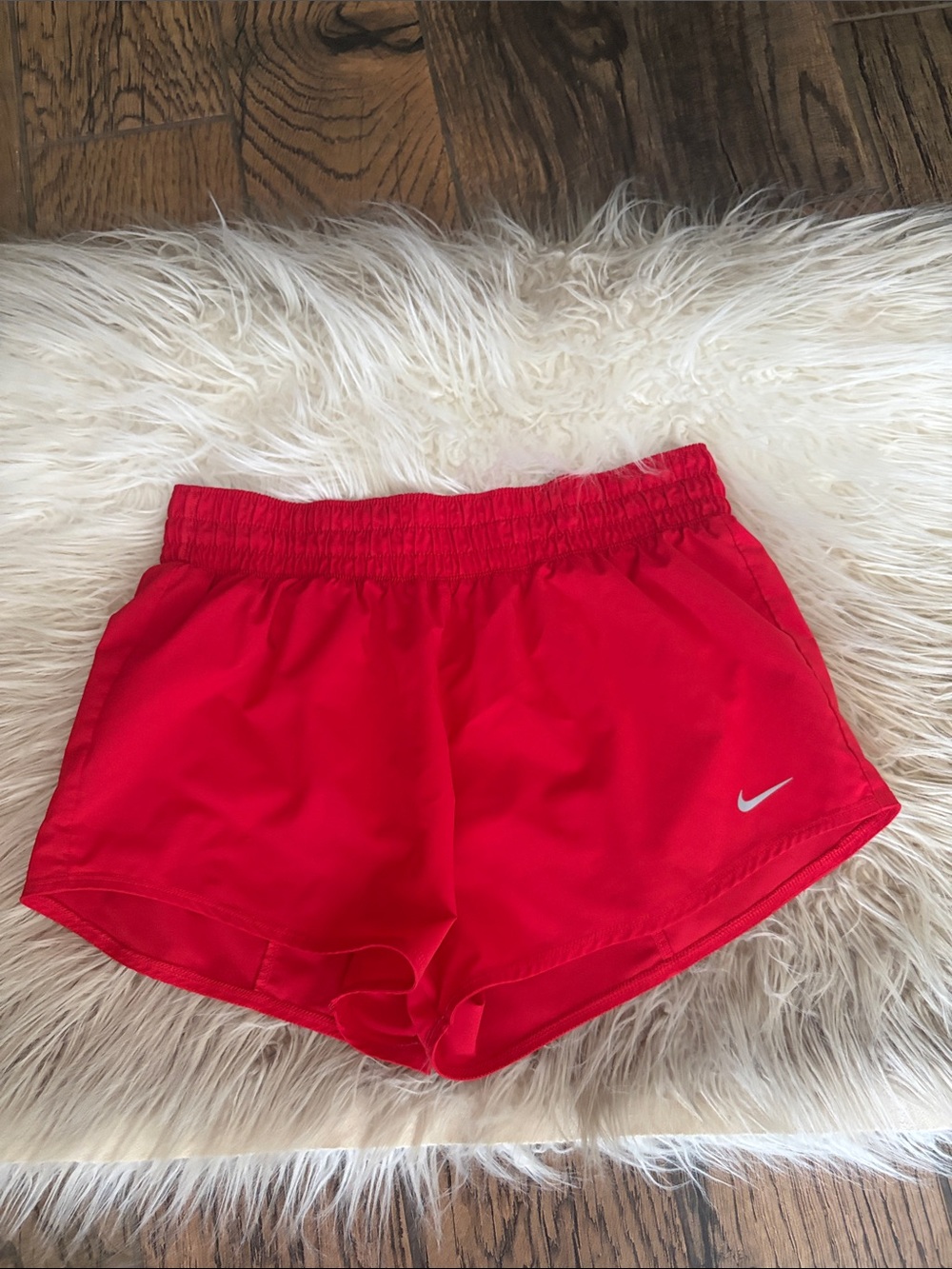 Nike One mid rise 3" short sz medium